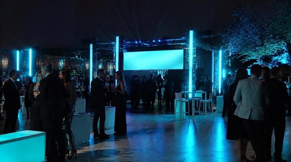Holographic display rental in Fresno for a large corporate event or show