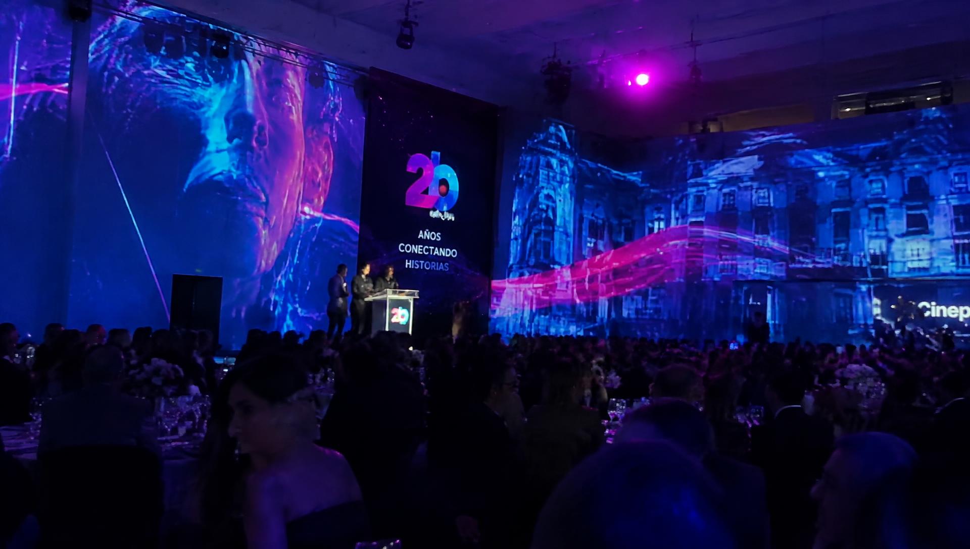 Illustration of projection-mapped walls and a stage in an event ballroom